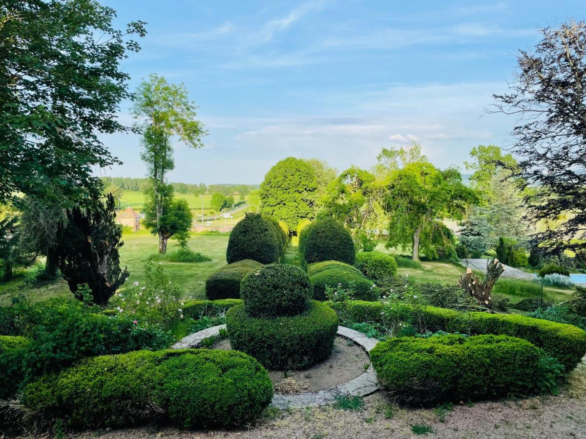 Chateau De Bruges Bed & Breakfast *